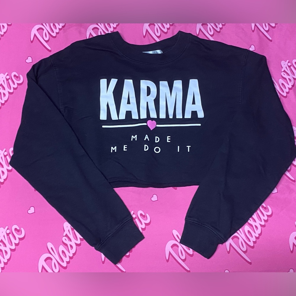 EUC Long Sleeve Sweatshirt Cut Crop Top Karma Black Fashion Shirt Wound Up